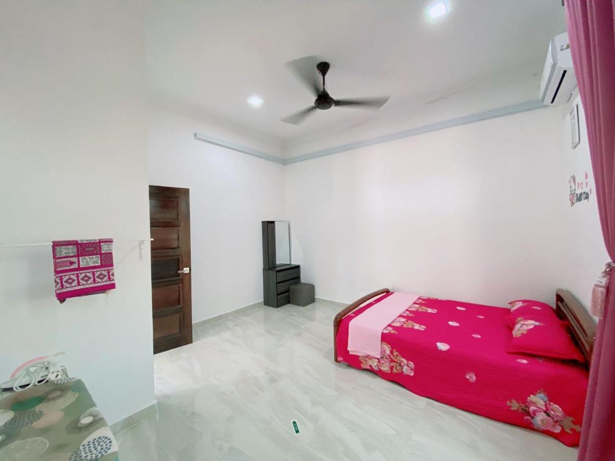 クアラ・トレンガヌ Hellokitty House - Unit 1ヴィラ エクステリア 写真