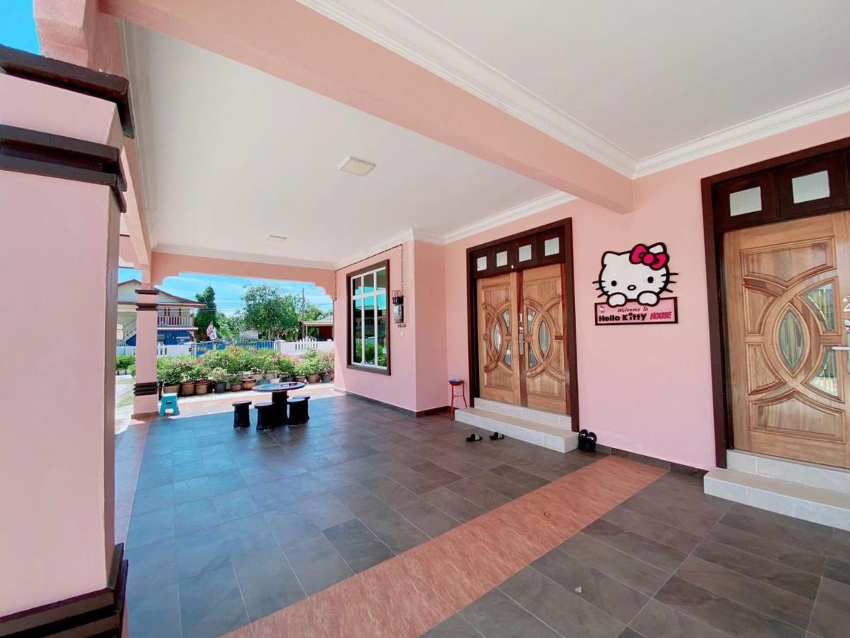 クアラ・トレンガヌ Hellokitty House - Unit 1ヴィラ エクステリア 写真