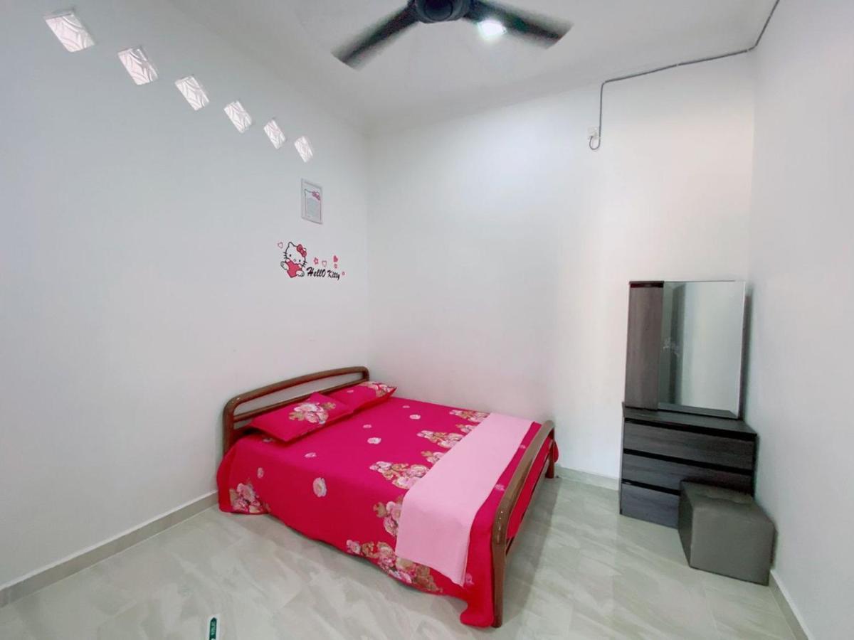 クアラ・トレンガヌ Hellokitty House - Unit 1ヴィラ エクステリア 写真