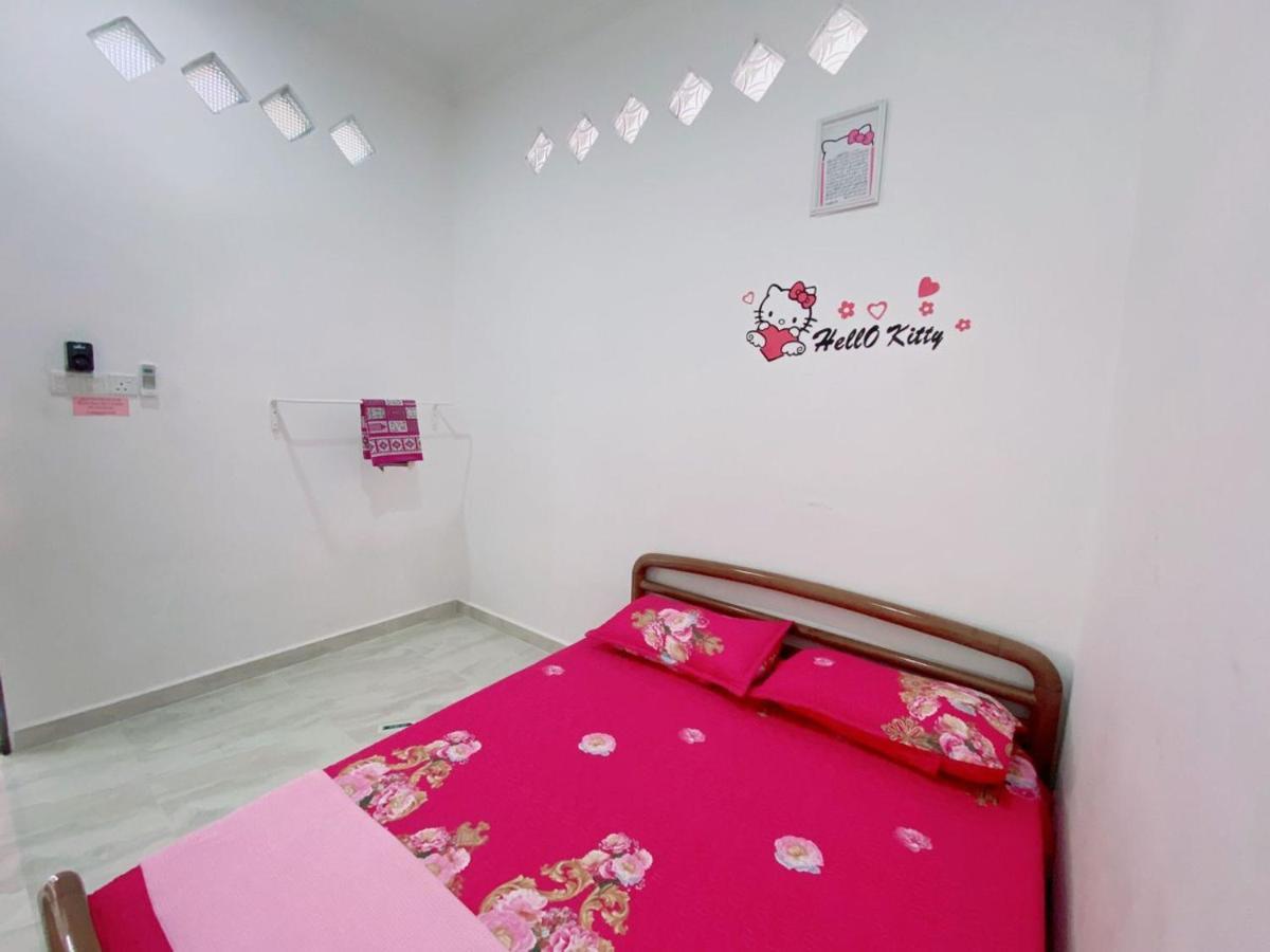 クアラ・トレンガヌ Hellokitty House - Unit 1ヴィラ エクステリア 写真