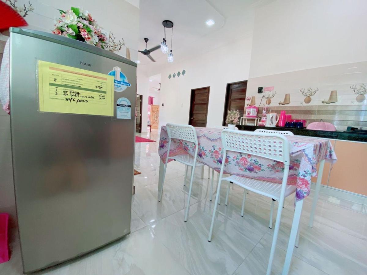 クアラ・トレンガヌ Hellokitty House - Unit 1ヴィラ エクステリア 写真