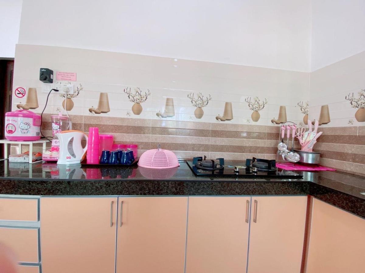 クアラ・トレンガヌ Hellokitty House - Unit 1ヴィラ エクステリア 写真